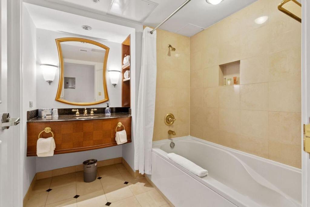 Beachfront 2Br 3Ba Condo By Cozysuites アトランティックシティー エクステリア 写真